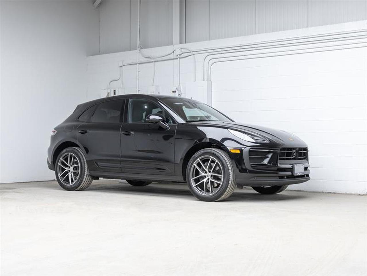 2025 Porsche Macan  Photo