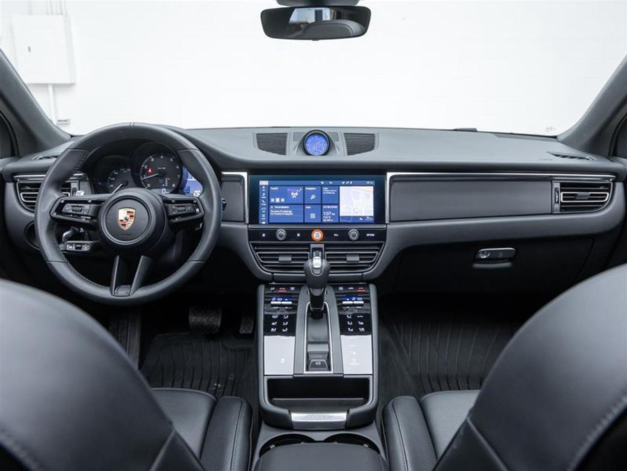 2025 Porsche Macan  Photo