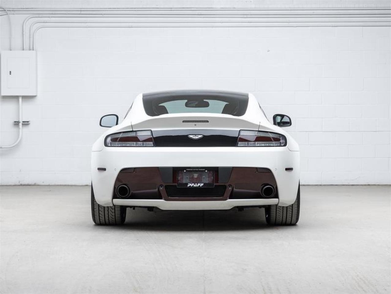 2016 Aston Martin Vantage GT  Photo