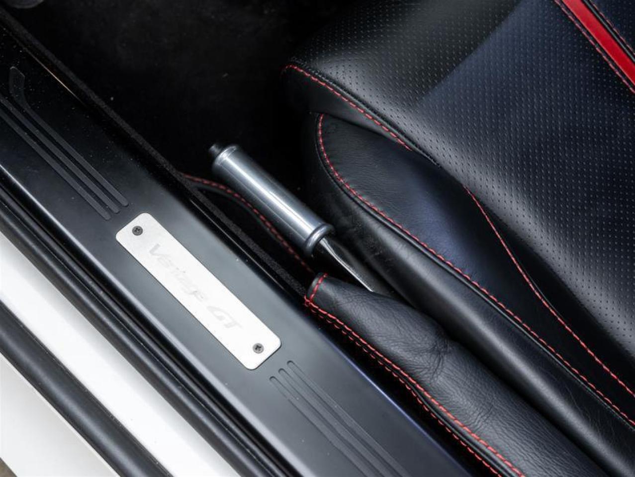 2016 Aston Martin Vantage GT  Photo