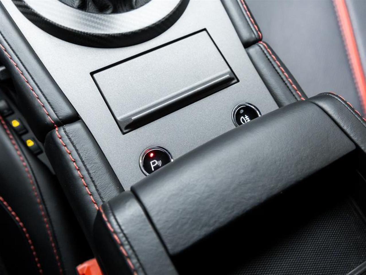 2016 Aston Martin Vantage GT  Photo