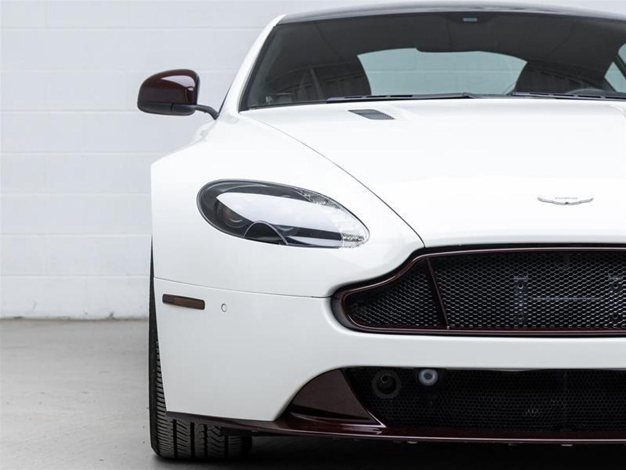 2016 Aston Martin Vantage GT  Photo