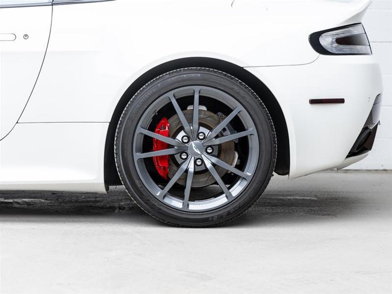 2016 Aston Martin Vantage GT  Photo