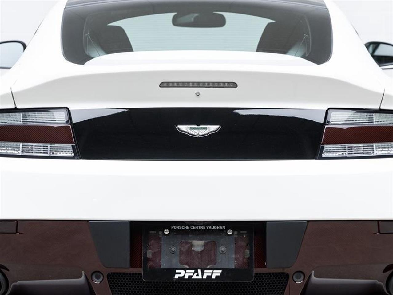 2016 Aston Martin Vantage GT  Photo