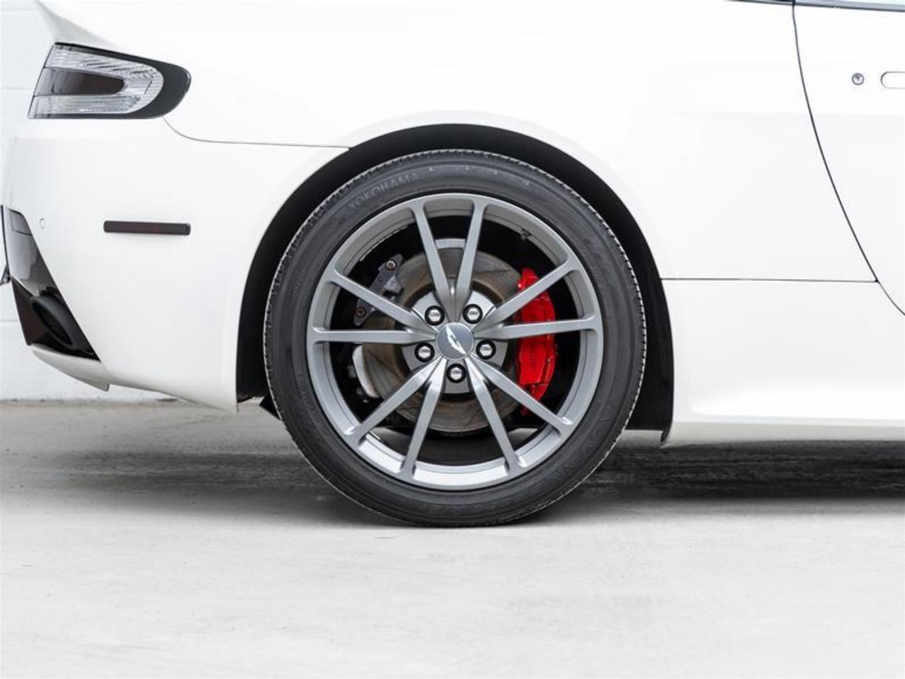 2016 Aston Martin Vantage GT  Photo