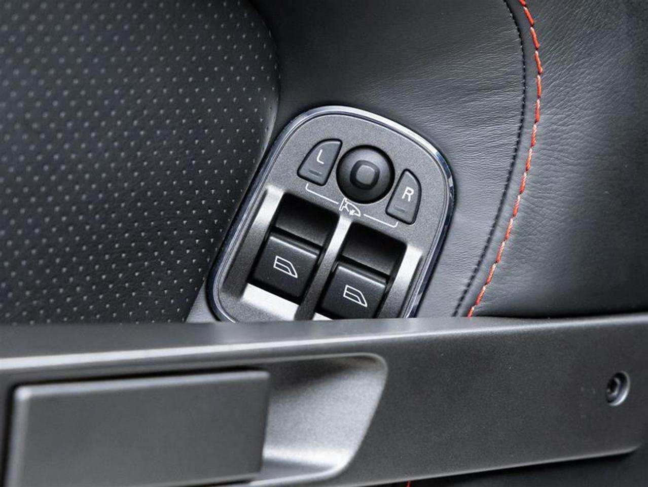 2016 Aston Martin Vantage GT  Photo