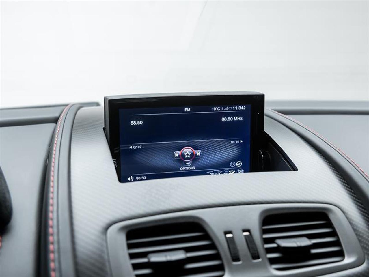 2016 Aston Martin Vantage GT  Photo