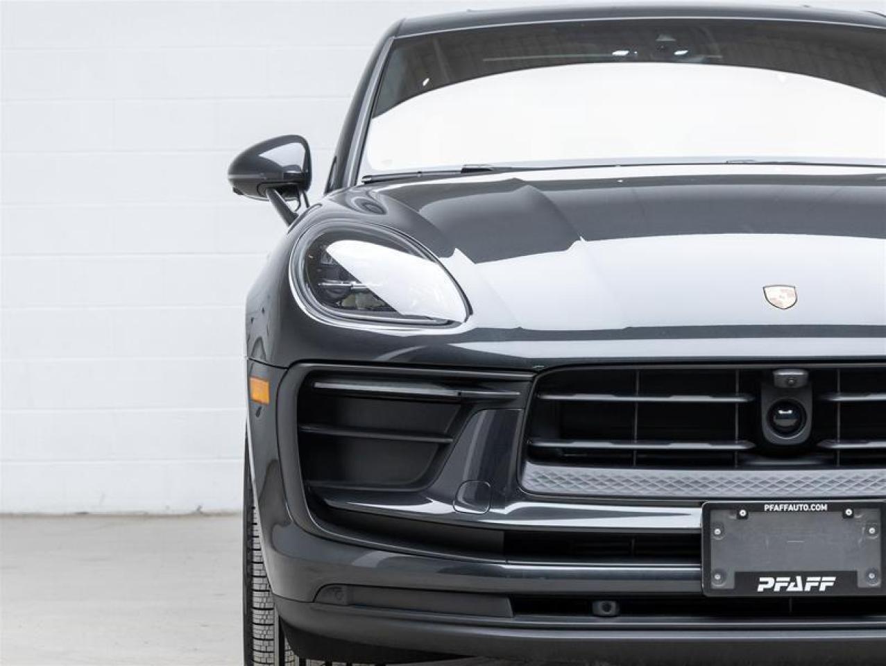 2025 Porsche Macan  Photo