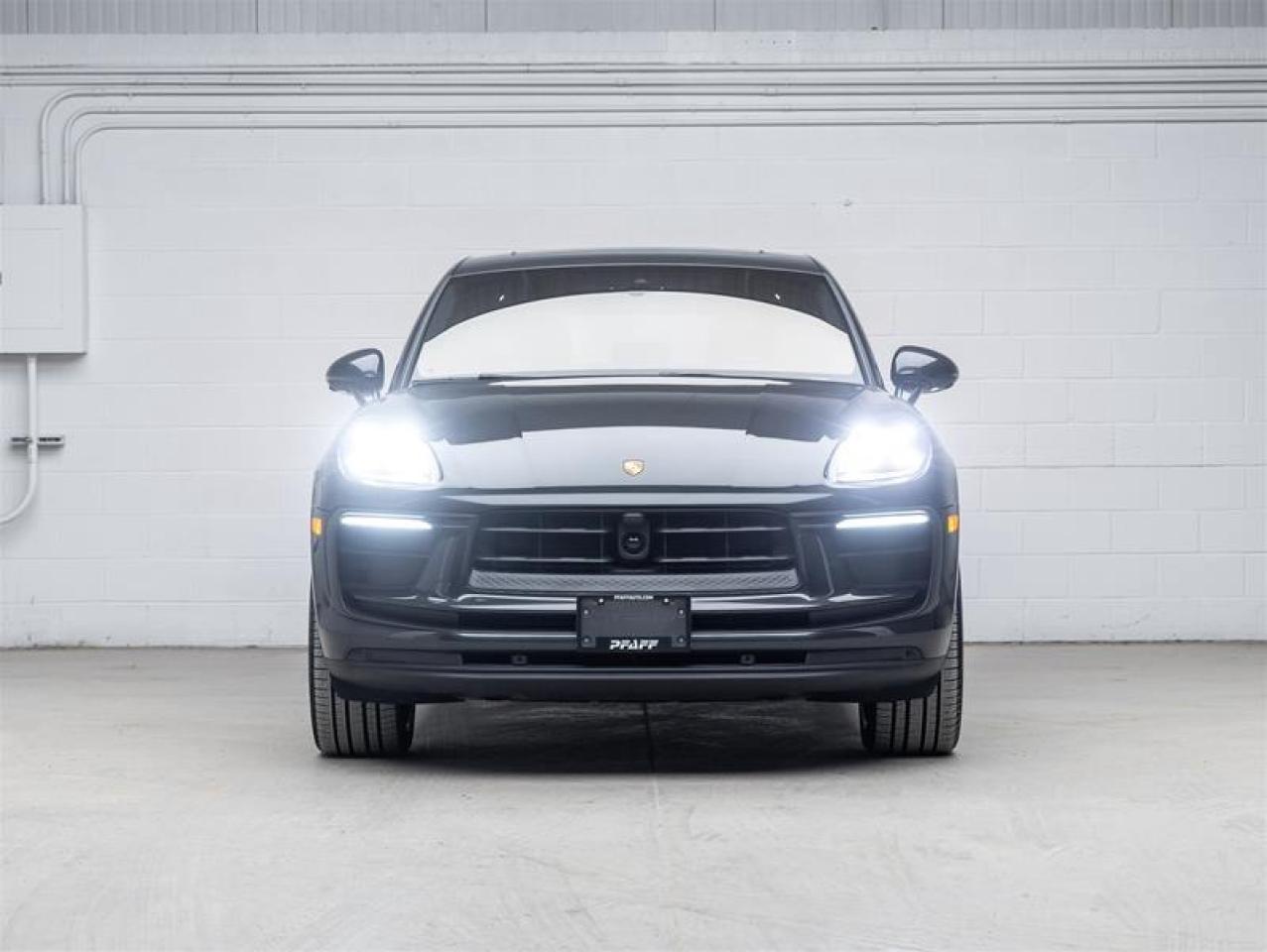 2025 Porsche Macan  Photo
