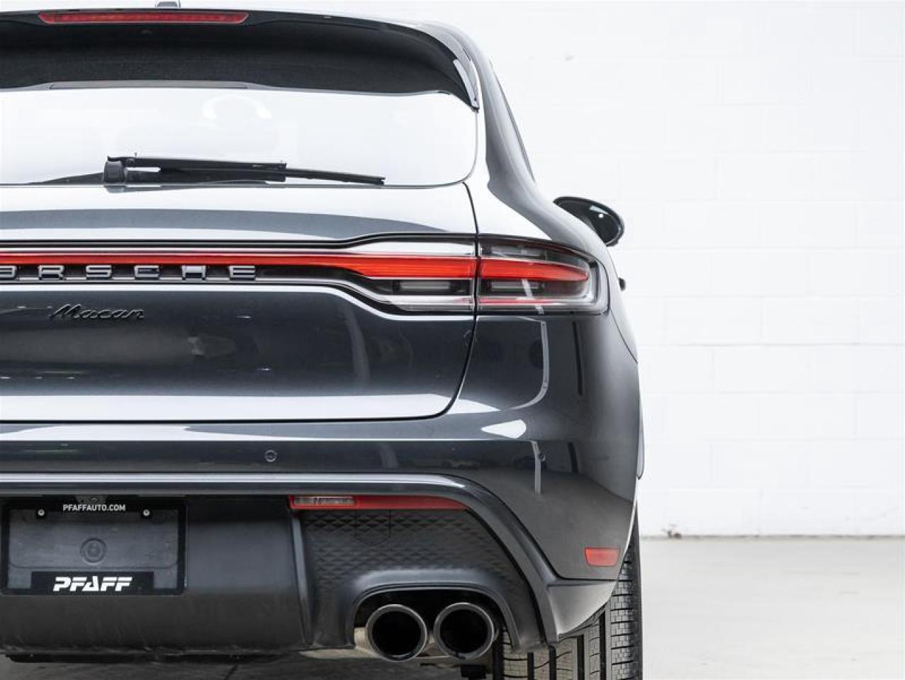 2025 Porsche Macan  Photo