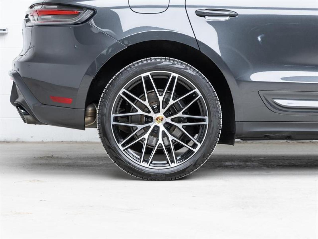 2025 Porsche Macan  Photo