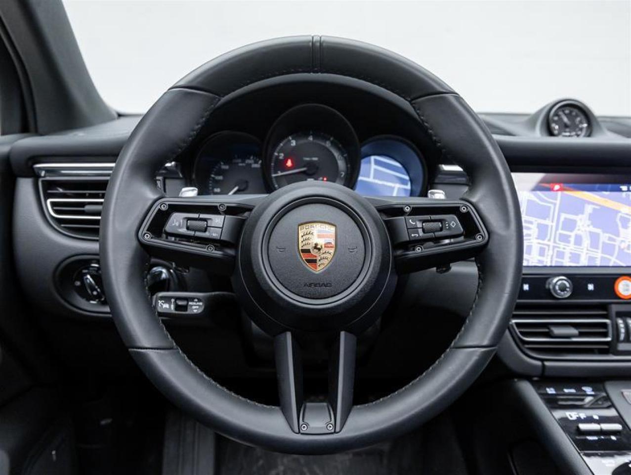 2025 Porsche Macan  Photo