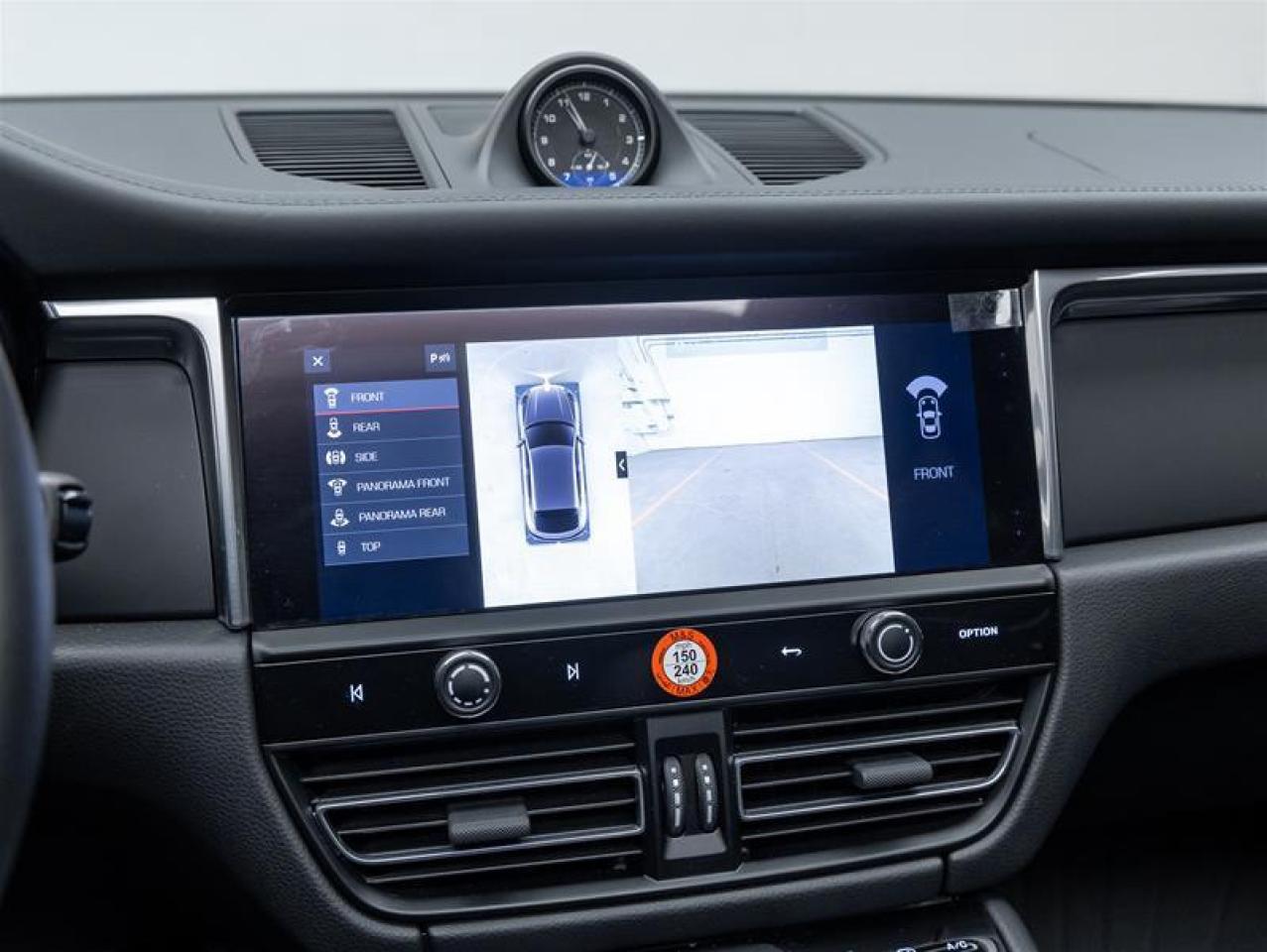 2025 Porsche Macan  Photo