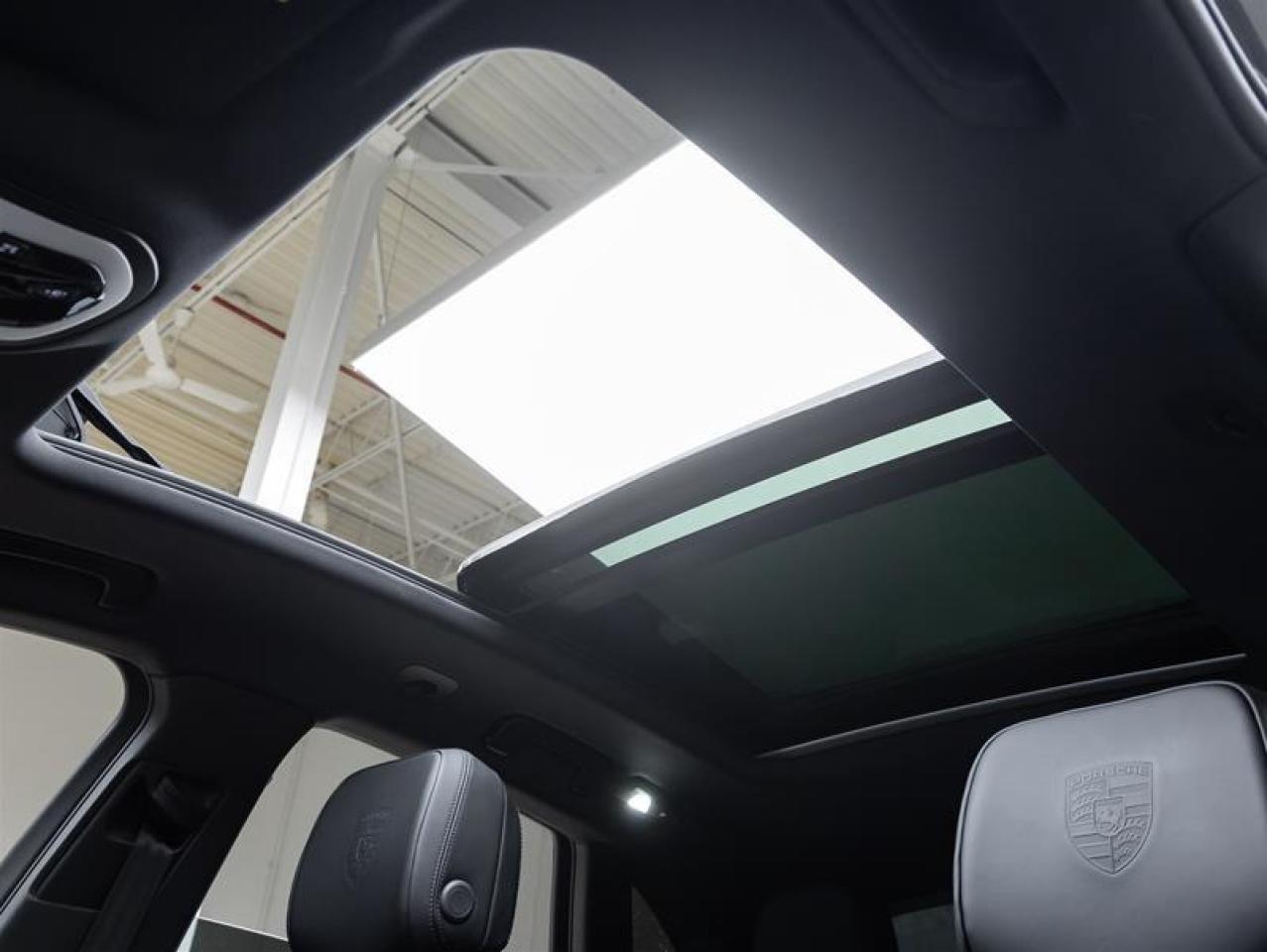 2025 Porsche Macan  Photo