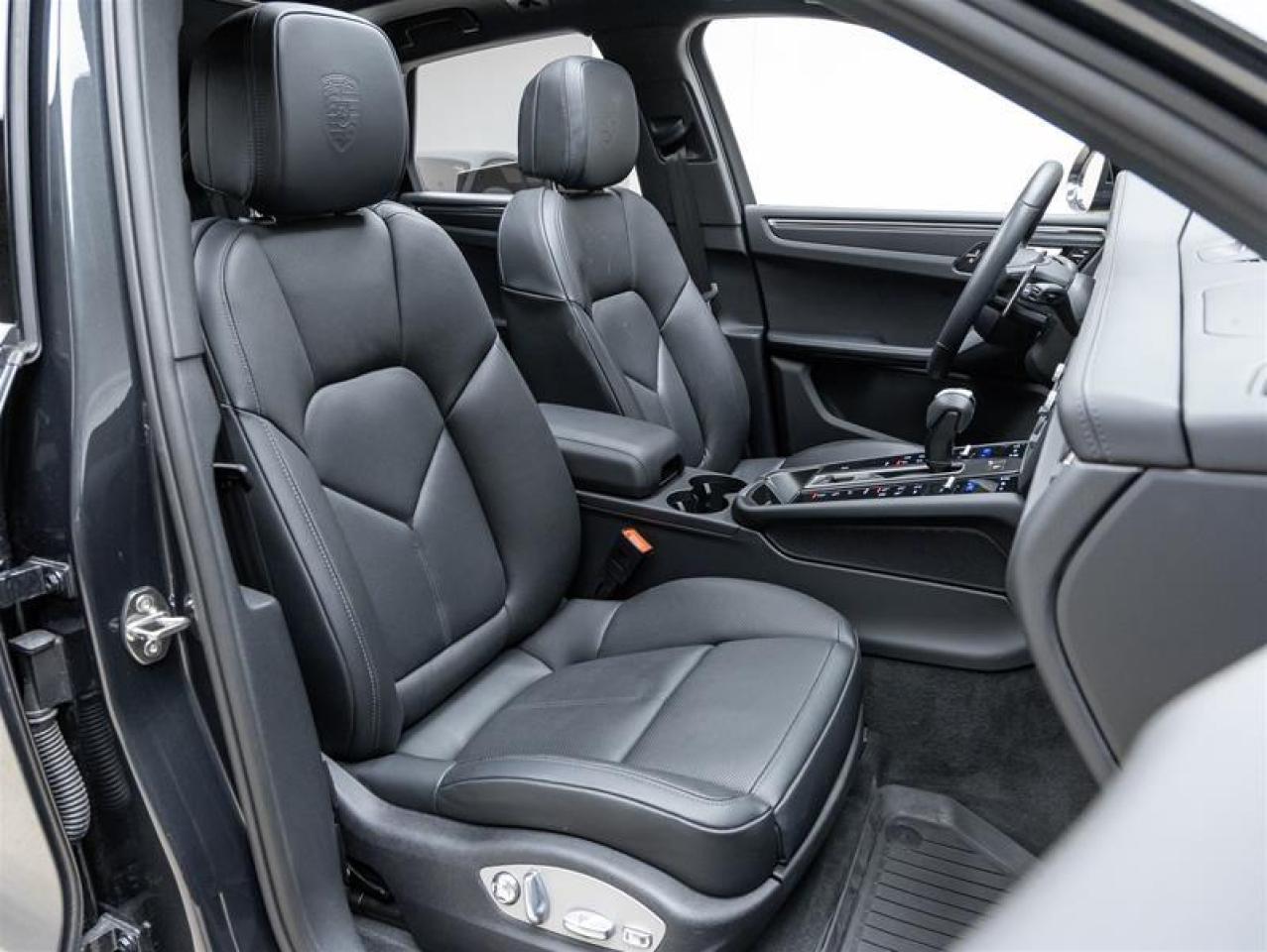 2025 Porsche Macan  Photo