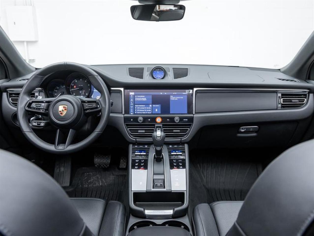 2025 Porsche Macan  Photo