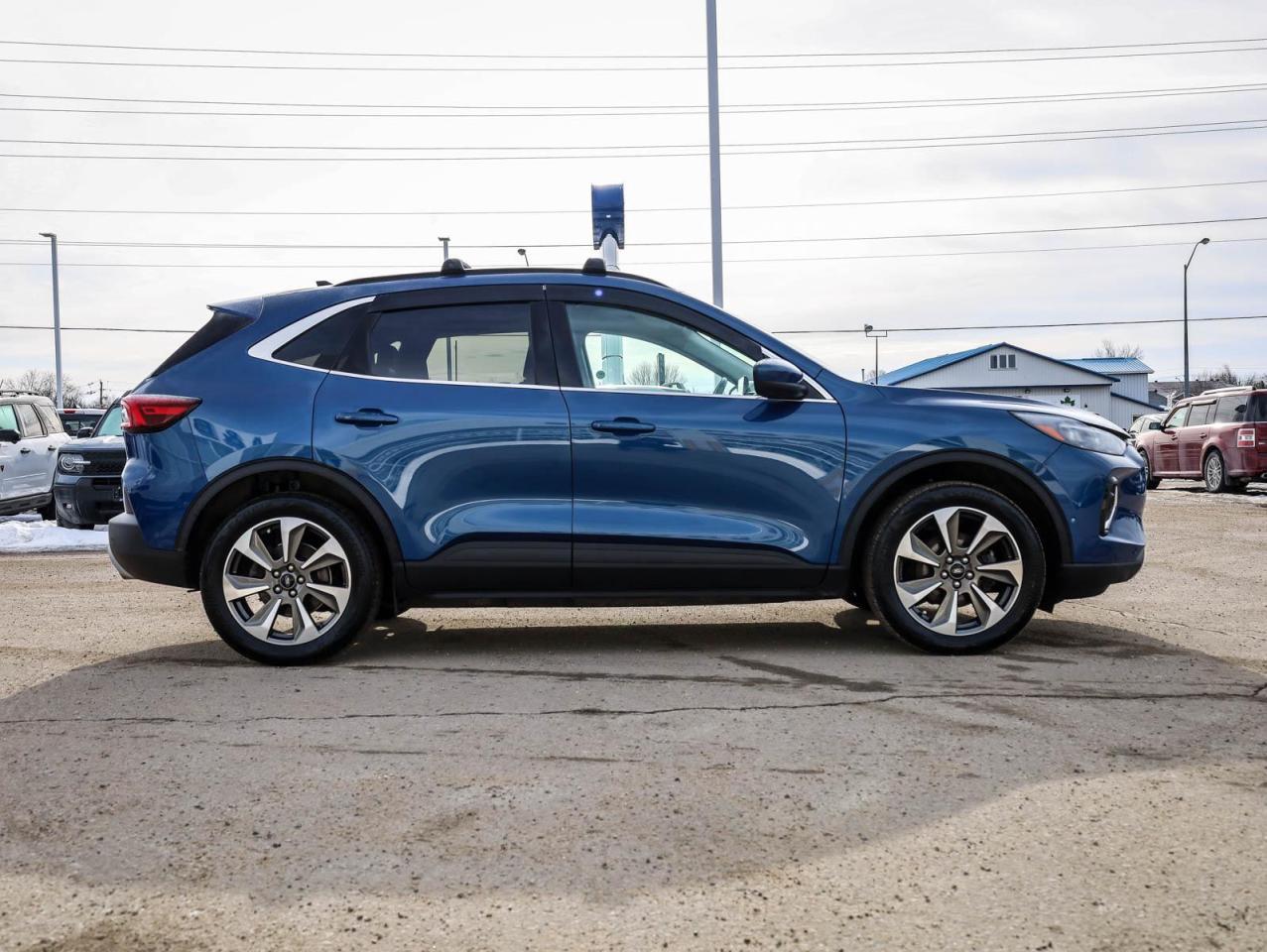 2023 Ford Escape Platinum 4dr All-Wheel Drive Photo