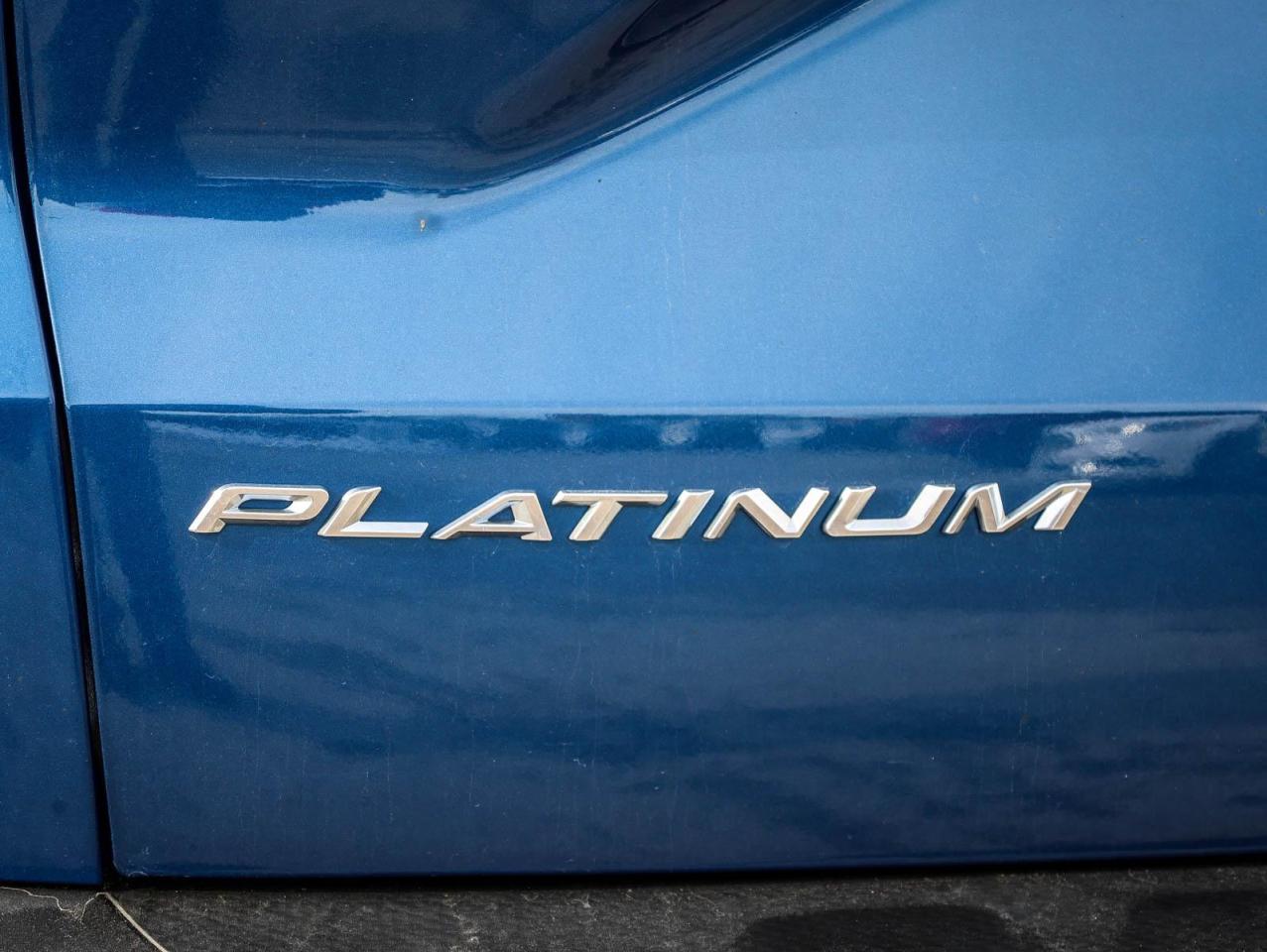 2023 Ford Escape Platinum 4dr All-Wheel Drive Photo