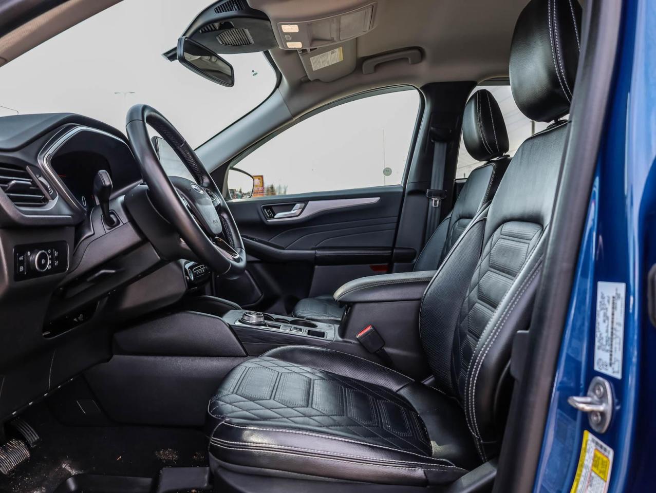 2023 Ford Escape Platinum 4dr All-Wheel Drive Photo