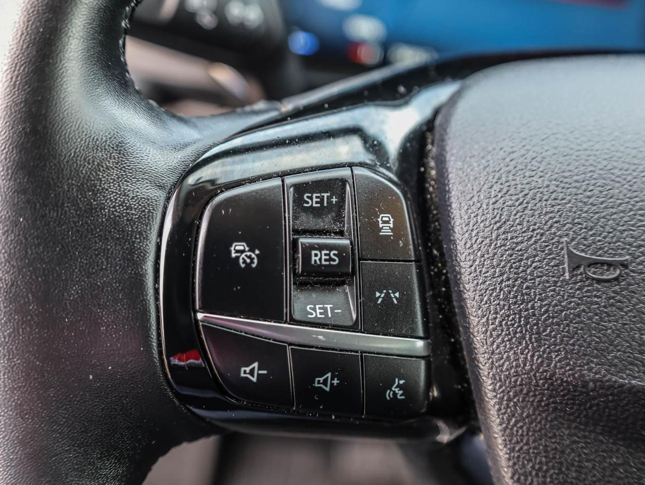 2023 Ford Escape Platinum 4dr All-Wheel Drive Photo