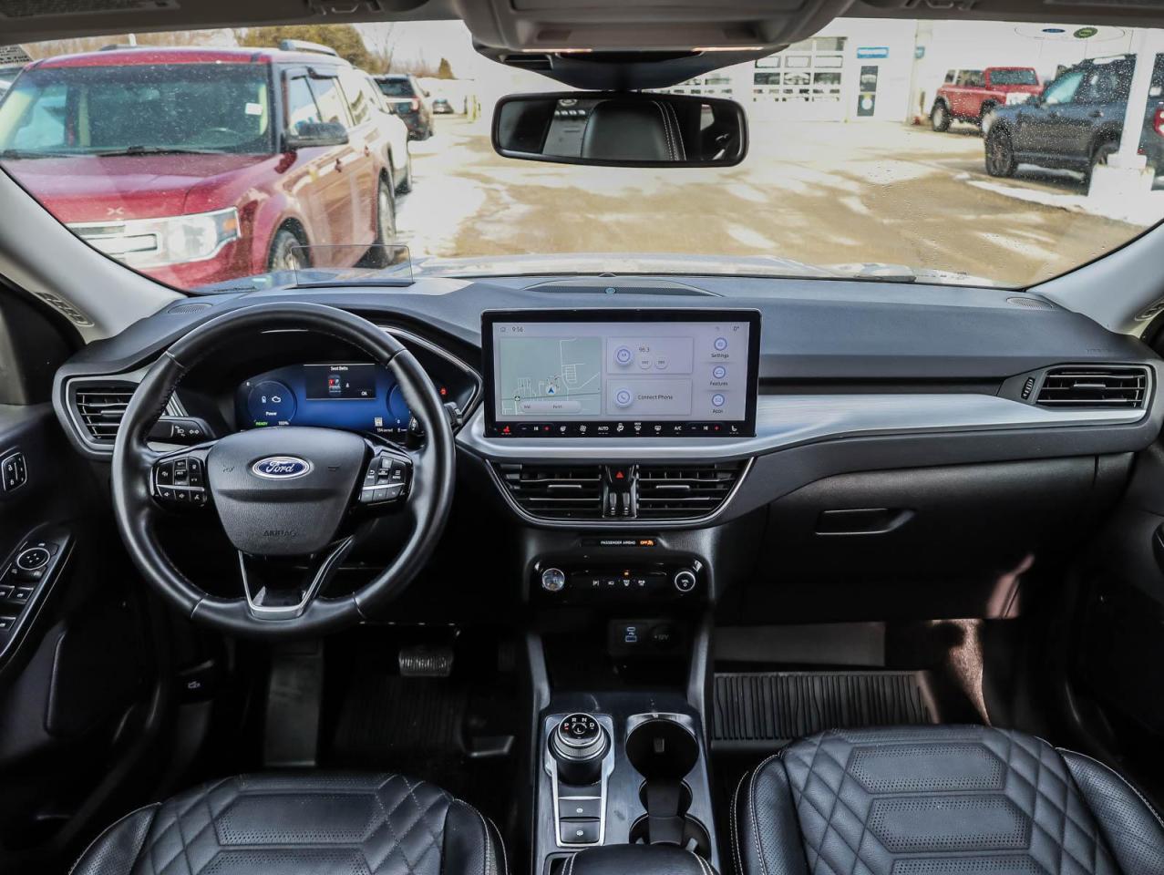 2023 Ford Escape Platinum 4dr All-Wheel Drive Photo