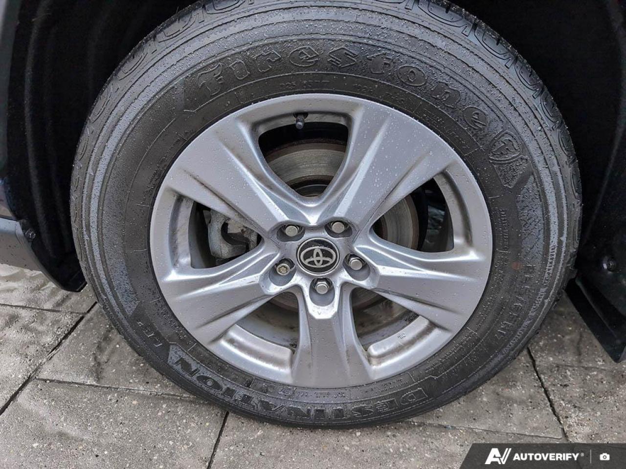 2022 Toyota RAV4 XLE 4dr All-wheel Drive Photo