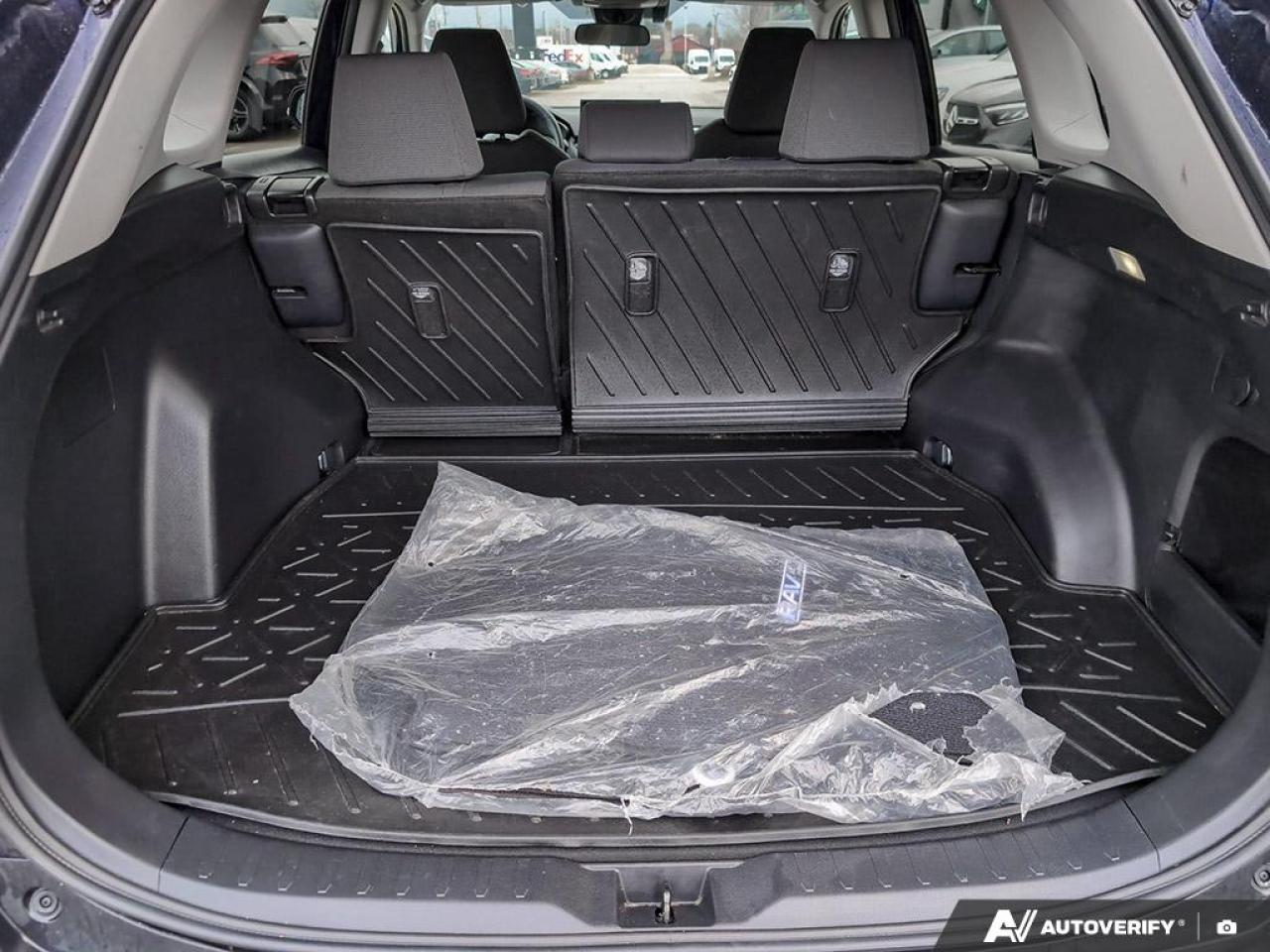 2022 Toyota RAV4 XLE 4dr All-wheel Drive Photo