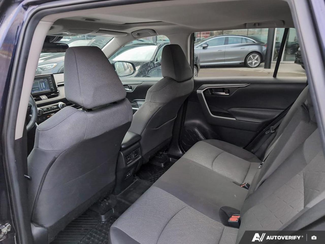 2022 Toyota RAV4 XLE 4dr All-wheel Drive Photo