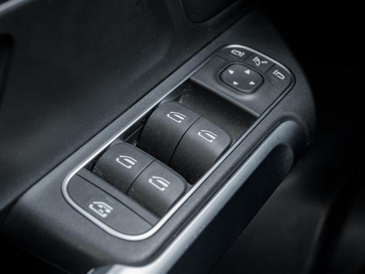 2022 Mercedes-Benz EQB 350 Base EQB 350 4dr All-Wheel Drive 4MATIC Photo