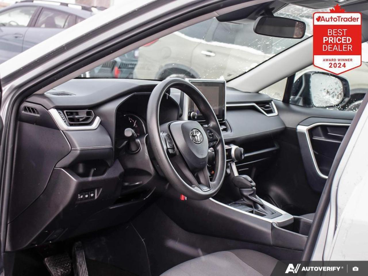 2025 Toyota RAV4 LE 4dr All-wheel Drive Photo