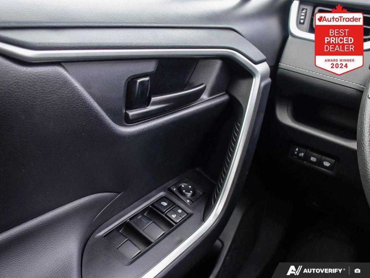 2025 Toyota RAV4 LE 4dr All-wheel Drive Photo