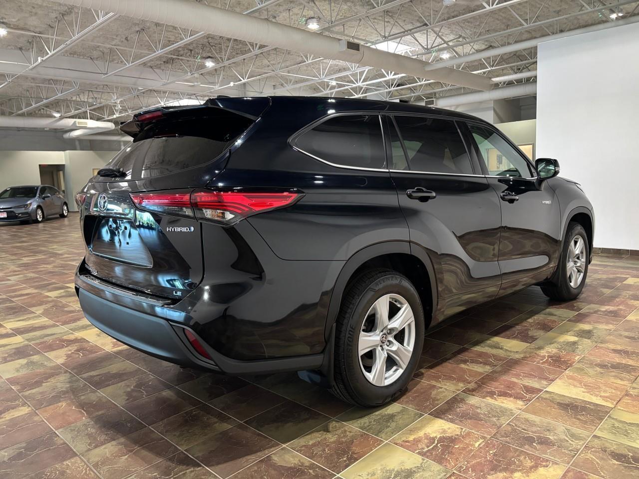 2020 Toyota Highlander Hybrid LE Photo