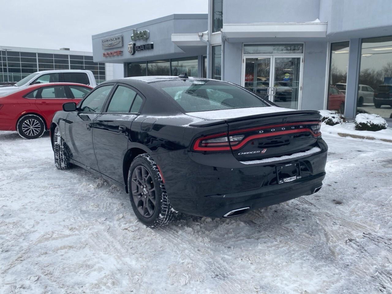 2018 Dodge Charger GT AWD Photo2