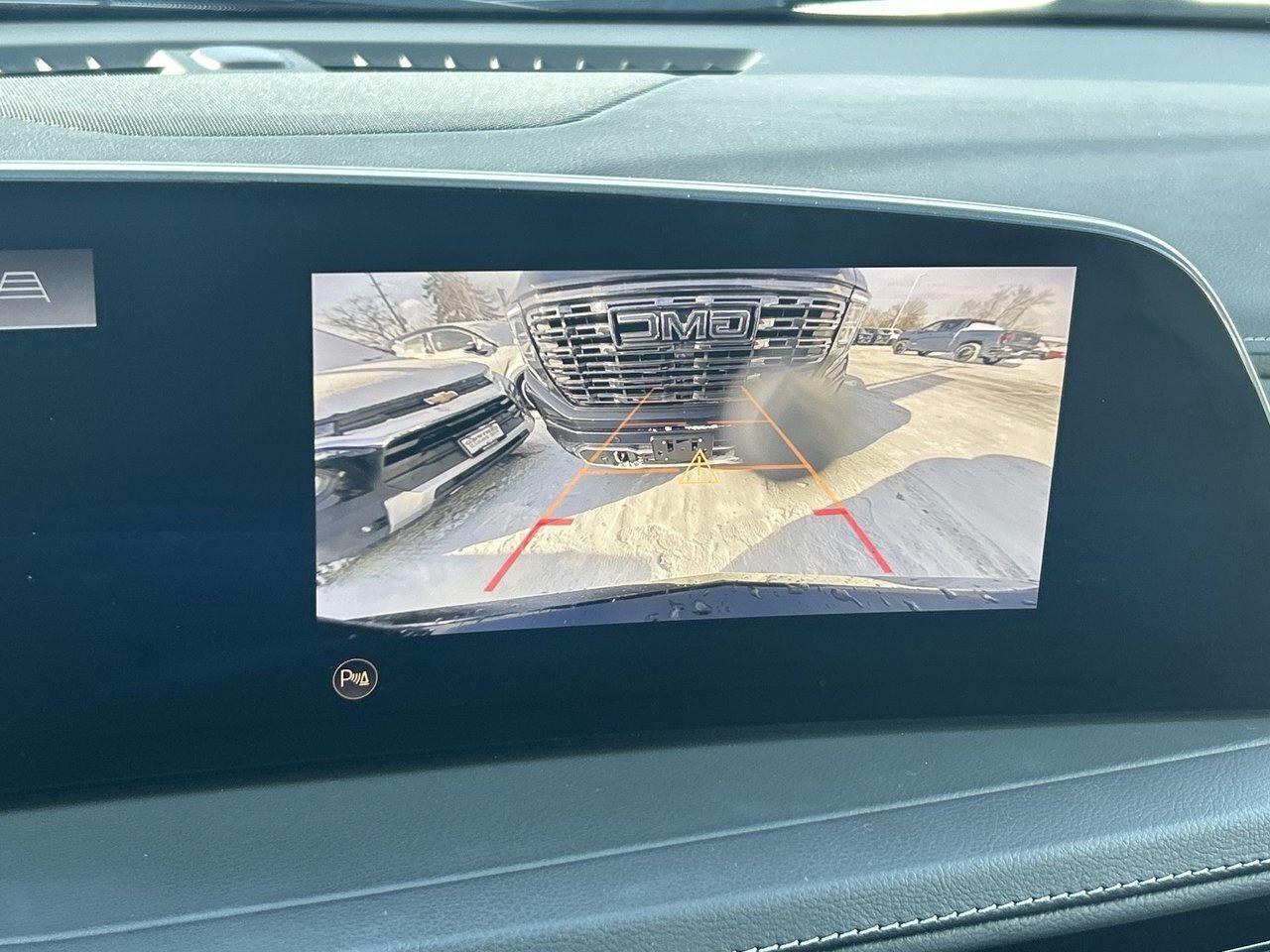 2024 Cadillac XT4 Premium Luxury Low KM Sunroof Rates from 4.99% Photo