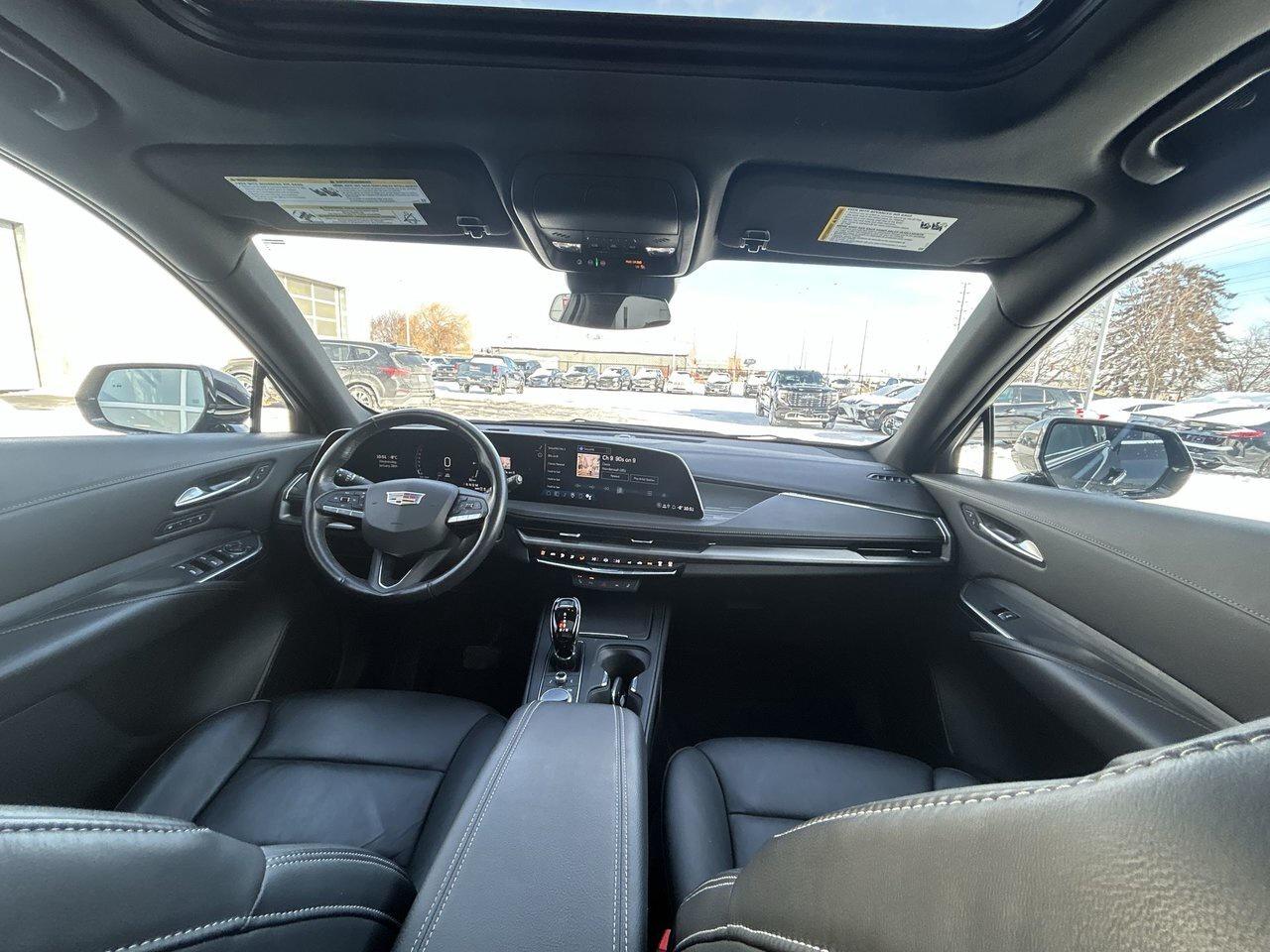 2024 Cadillac XT4 Premium Luxury Low KM Sunroof Rates from 4.99% Photo