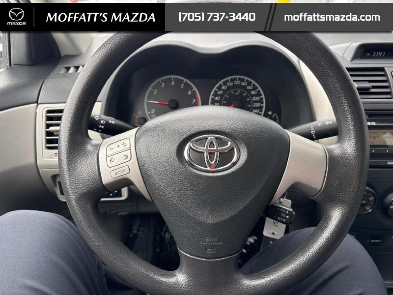 2013 Toyota Corolla LE Photo