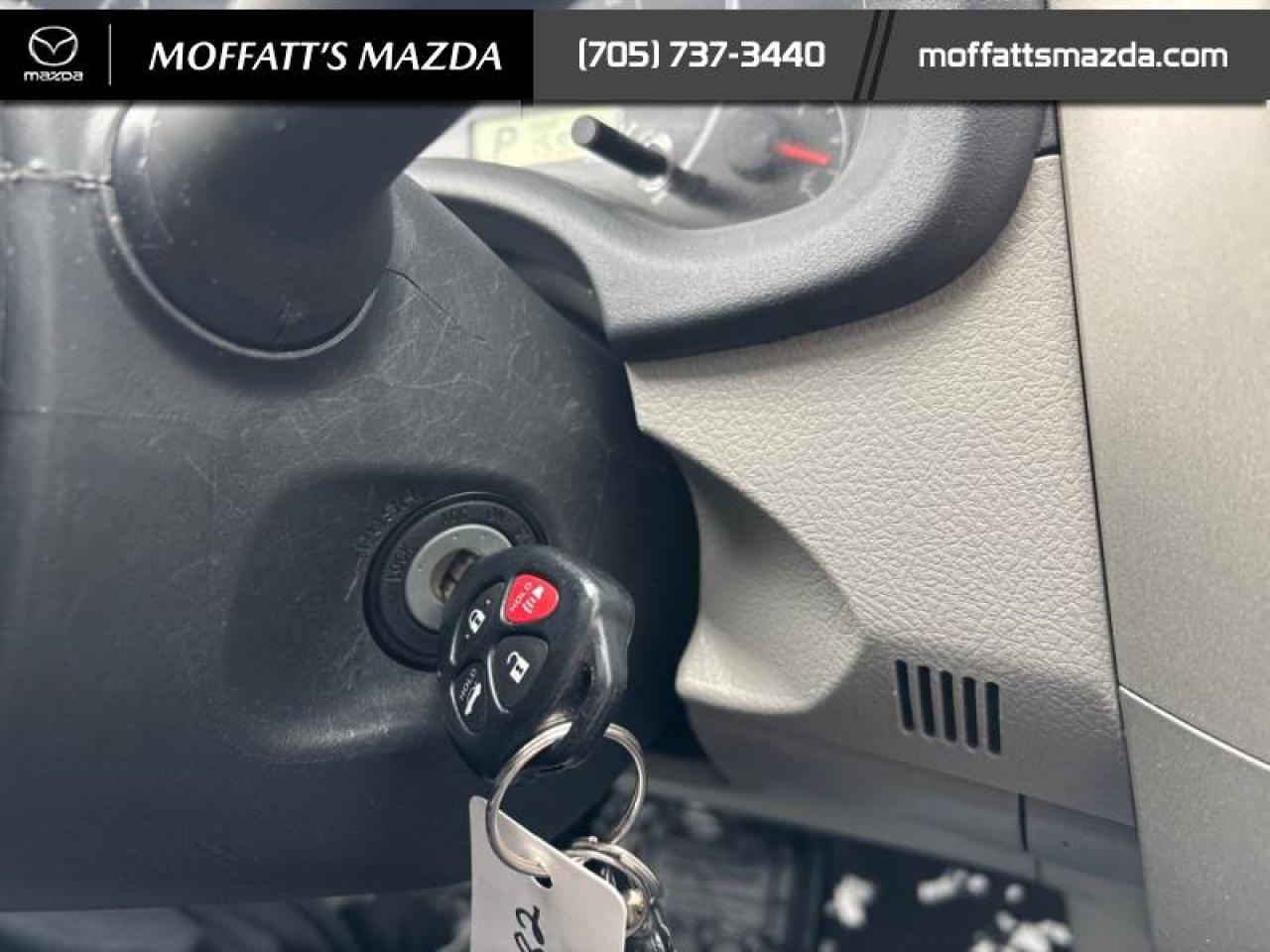 2013 Toyota Corolla LE Photo