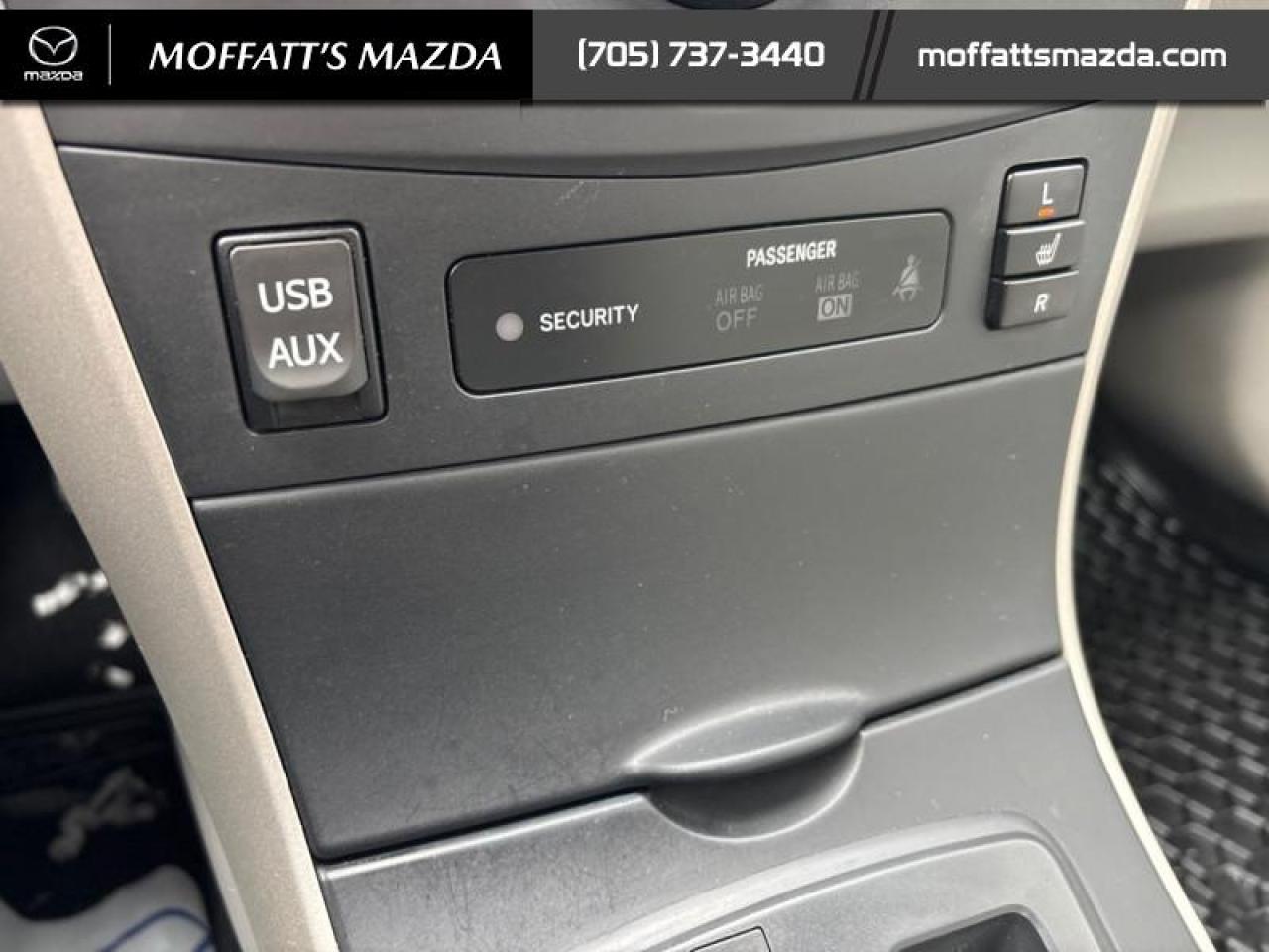 2013 Toyota Corolla LE Photo