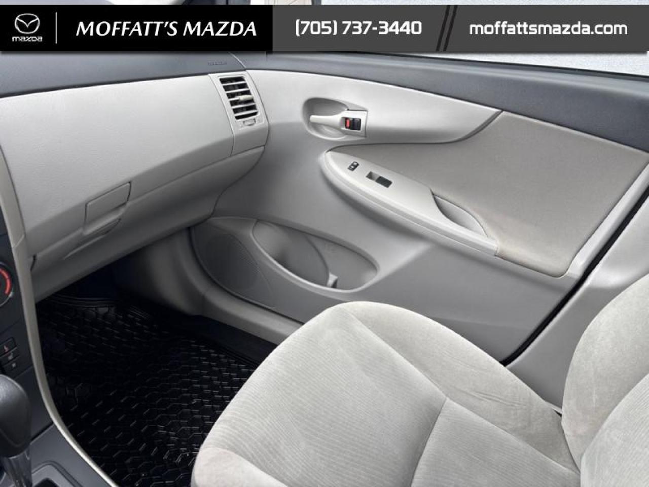 2013 Toyota Corolla LE Photo