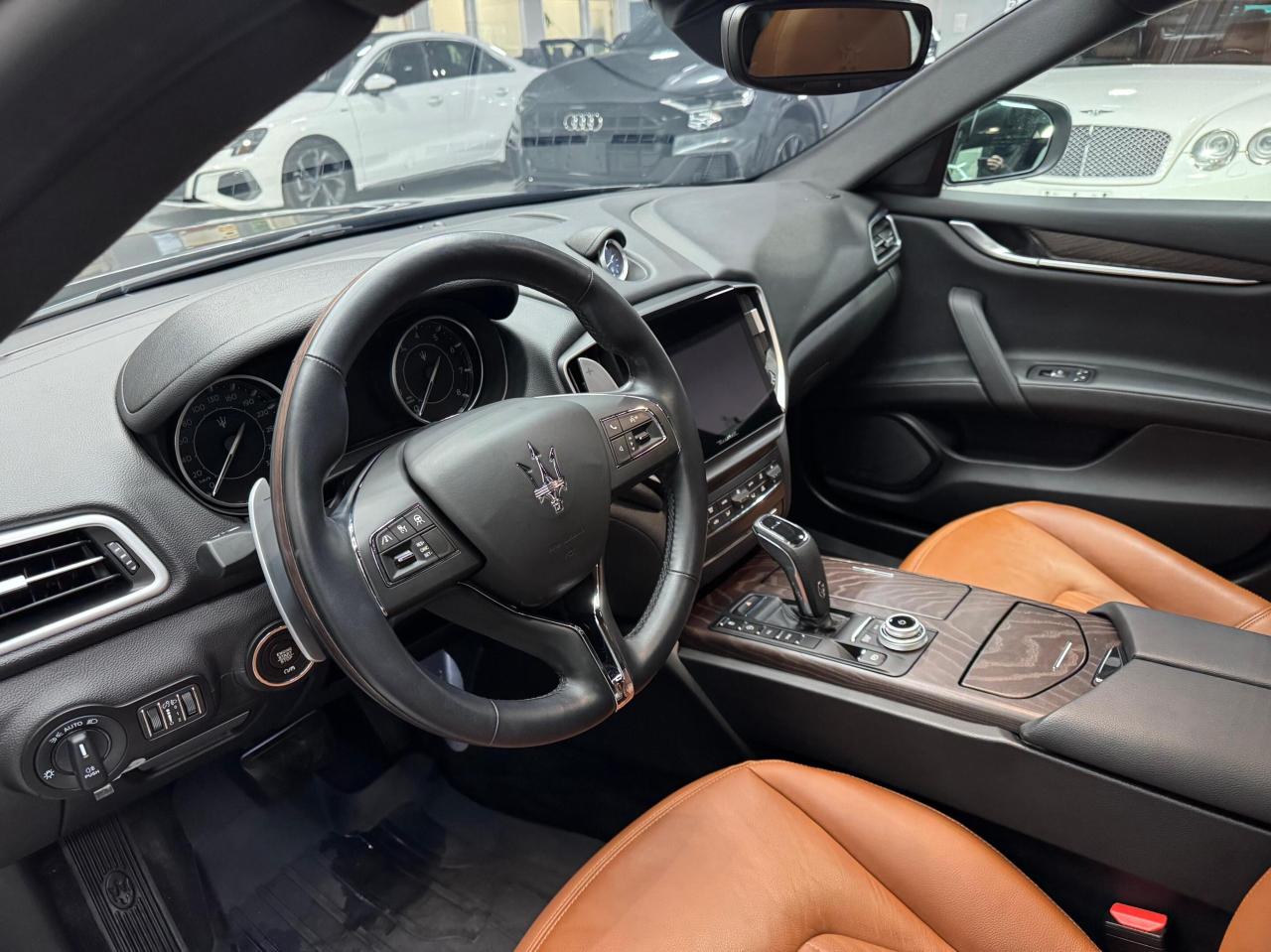 2022 Maserati Ghibli Modena Q4 3.0L 424HP  ONE OWNER  PRISTINE CONDITIO Photo