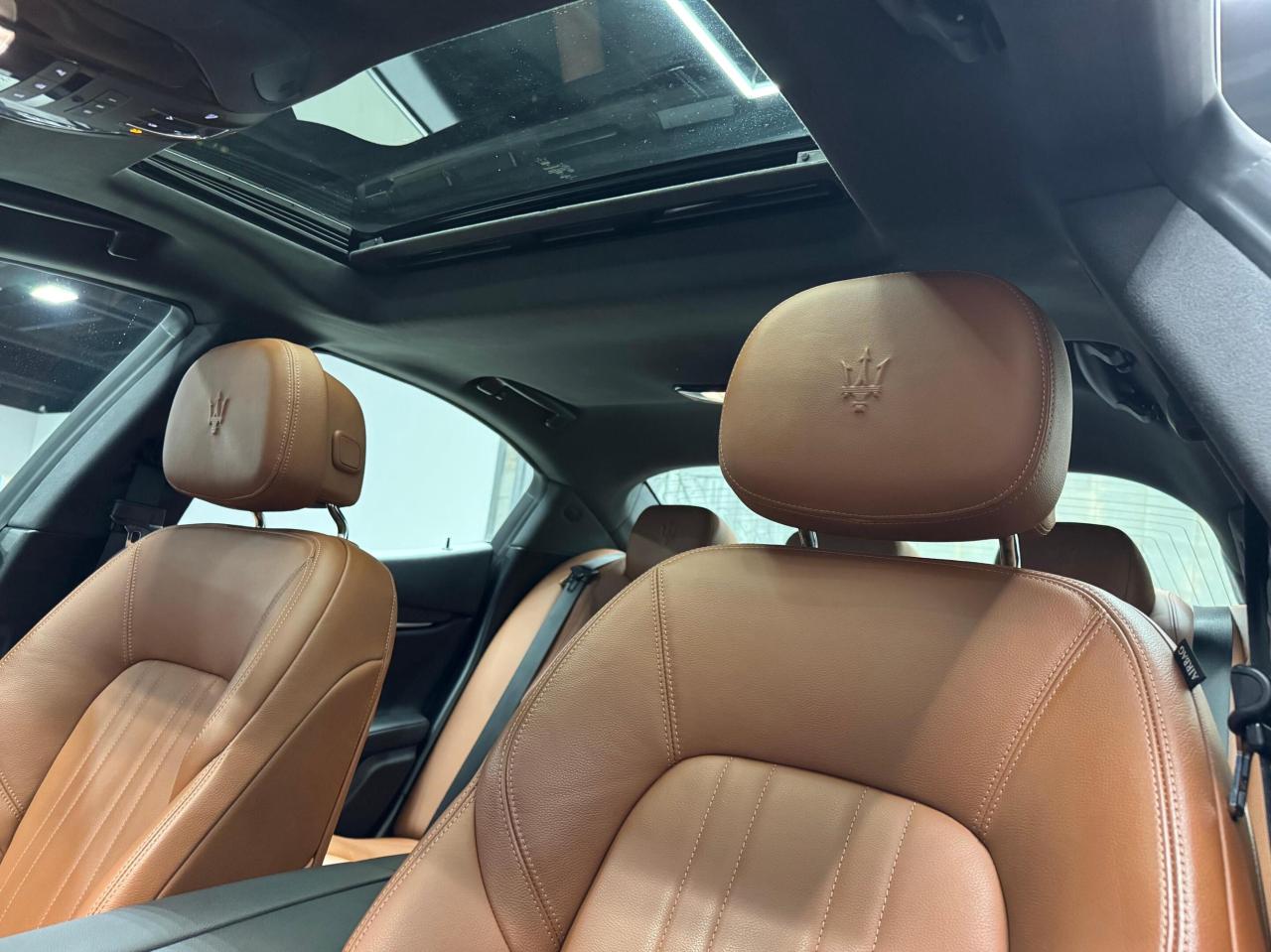 2022 Maserati Ghibli Modena Q4 3.0L 424HP  ONE OWNER  PRISTINE CONDITIO Photo