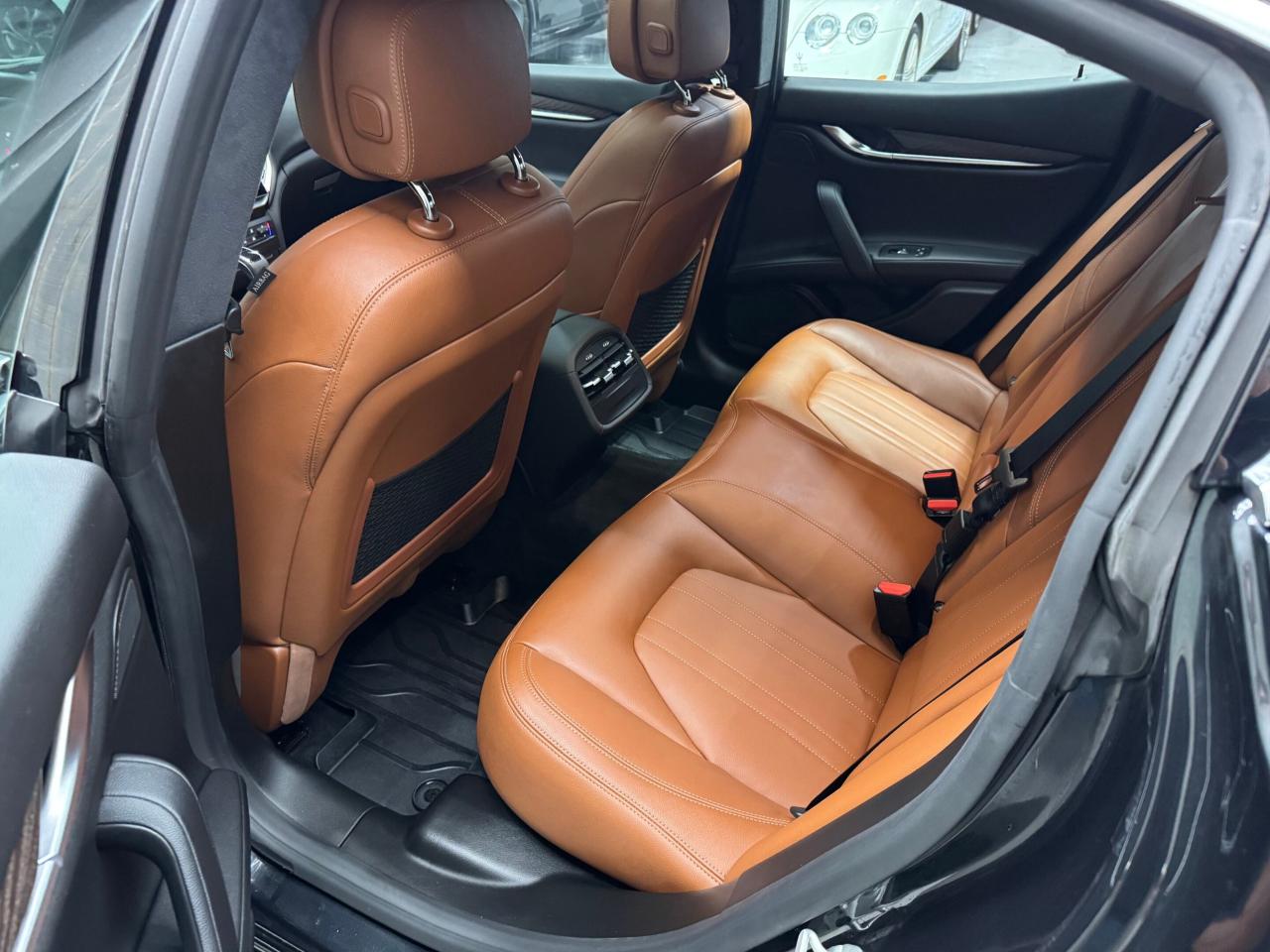 2022 Maserati Ghibli Modena Q4 3.0L 424HP  ONE OWNER  PRISTINE CONDITIO Photo