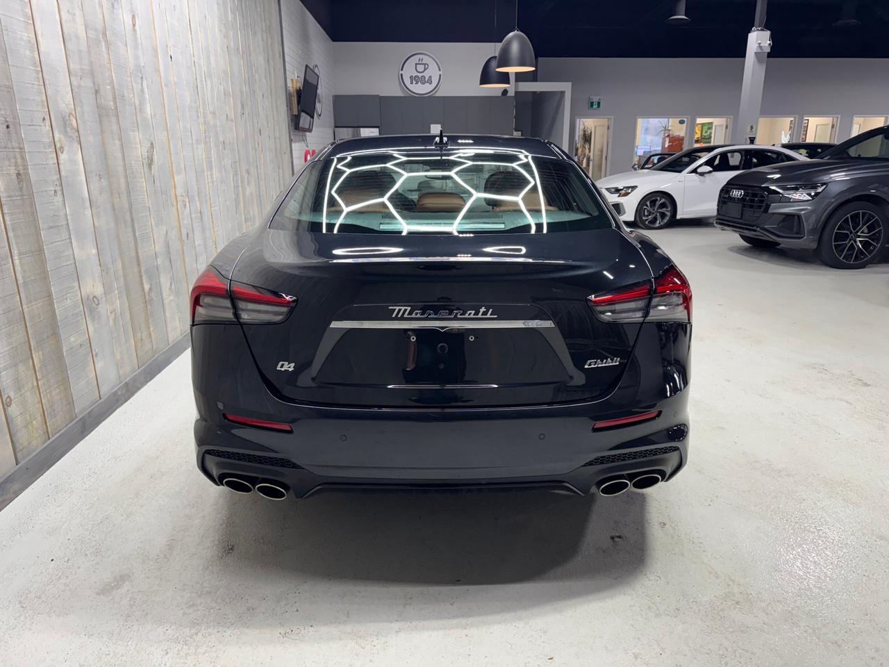 2022 Maserati Ghibli Modena Q4 3.0L 424HP  ONE OWNER  PRISTINE CONDITIO Photo