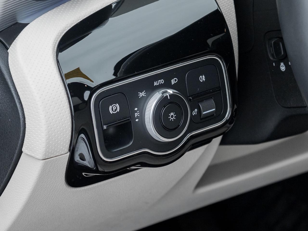 2020 Mercedes-Benz A-Class A 250 4MATIC Hatch  TRADE IN  ONE OWNER Photo