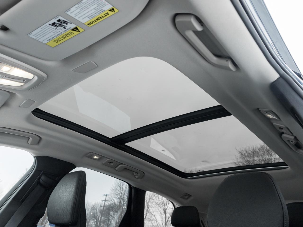 2025 Volvo XC60 B5 AWD Plus Dark Theme Photo