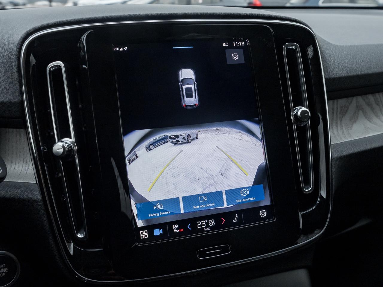 2025 Volvo XC40 B5 AWD Bright Theme  CPO FINANCE RATE fr 3.49%* Photo