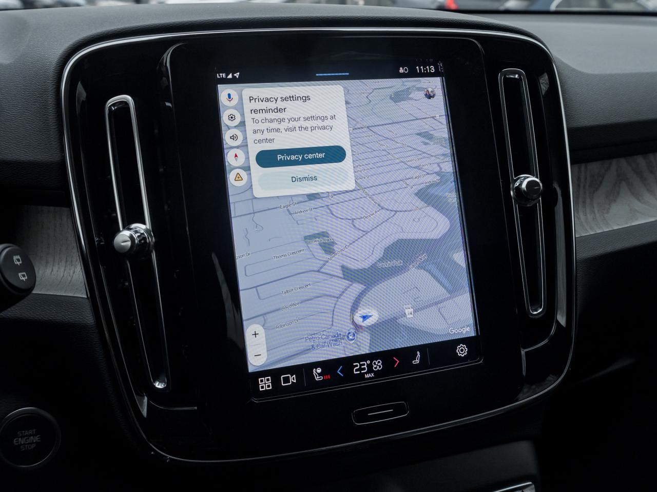 2025 Volvo XC40 B5 AWD Bright Theme  CPO FINANCE RATE fr 3.49%* Photo