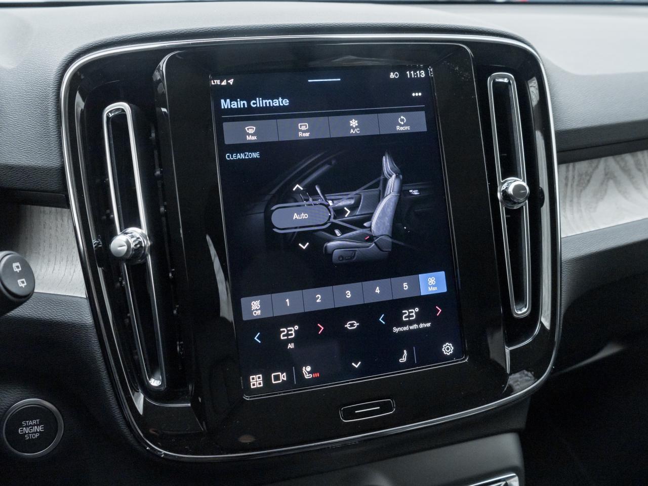 2025 Volvo XC40 B5 AWD Bright Theme  CPO FINANCE RATE fr 3.49%* Photo