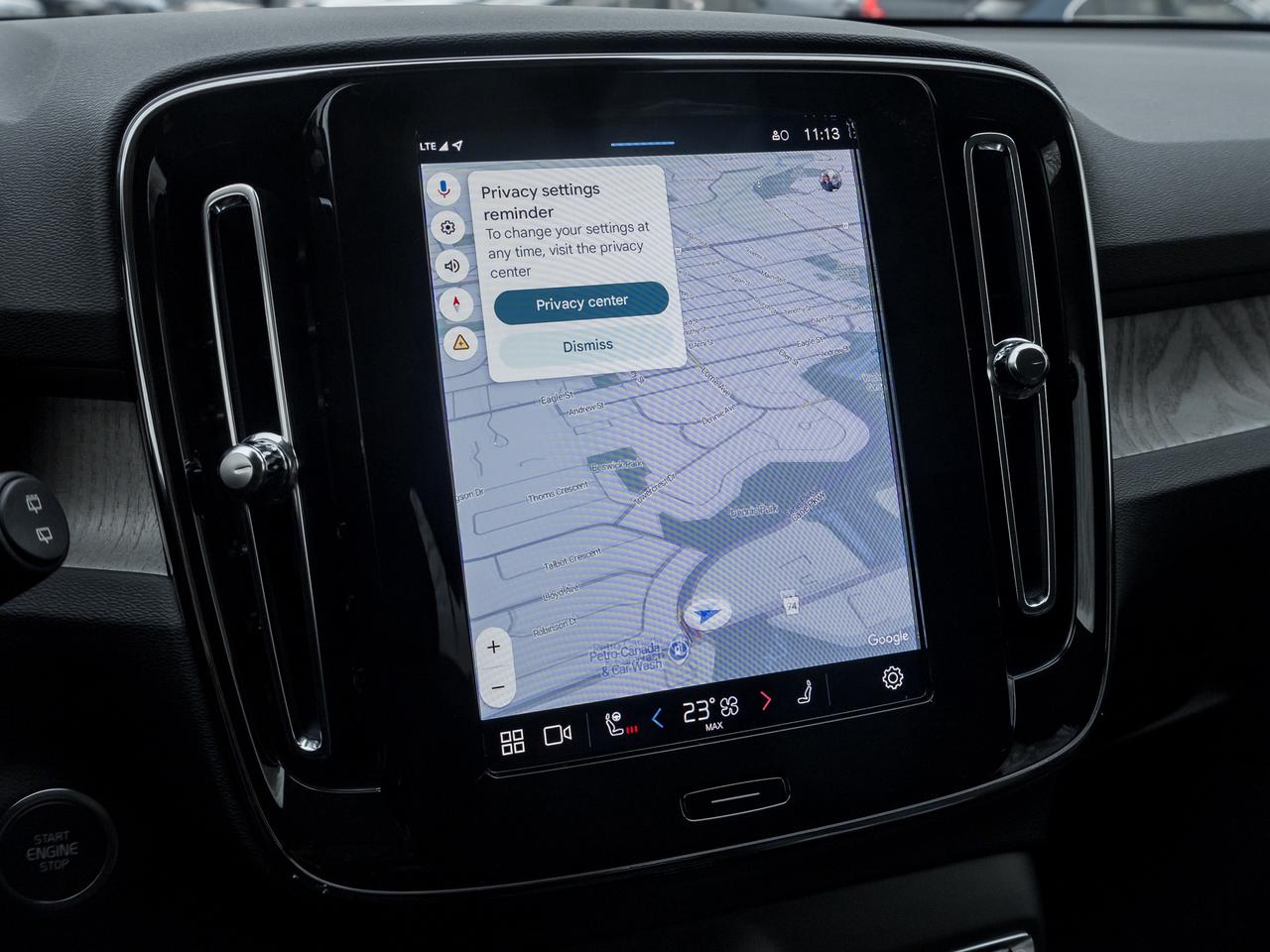 2025 Volvo XC40 B5 AWD Bright Theme  CPO FINANCE RATE fr 3.49%* Photo