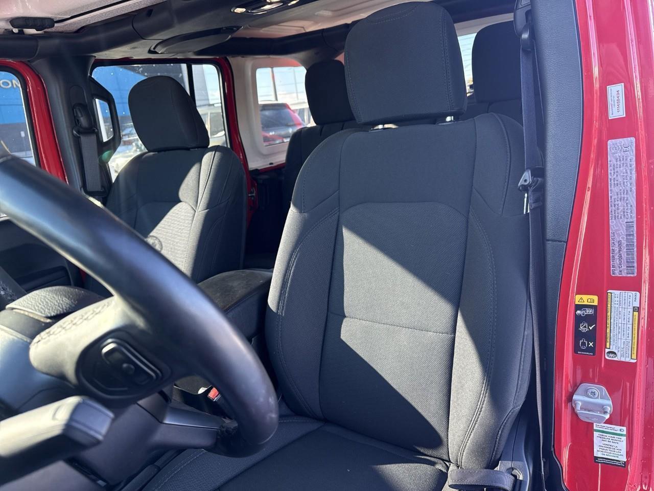 2023 Jeep Wrangler SPORT Photo